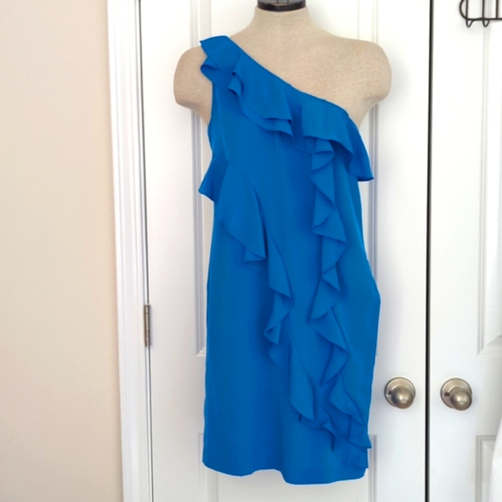 Vince Camuto Size 4 Off One Shoulder Ruffles Blue Dress Lined-525